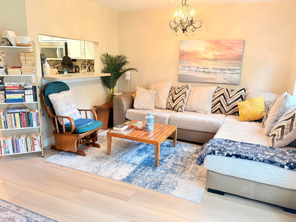 Photo of 1958 E Discovery Cir Circle E, Deerfield Beach, FL 33442 (MLS # B26004034)