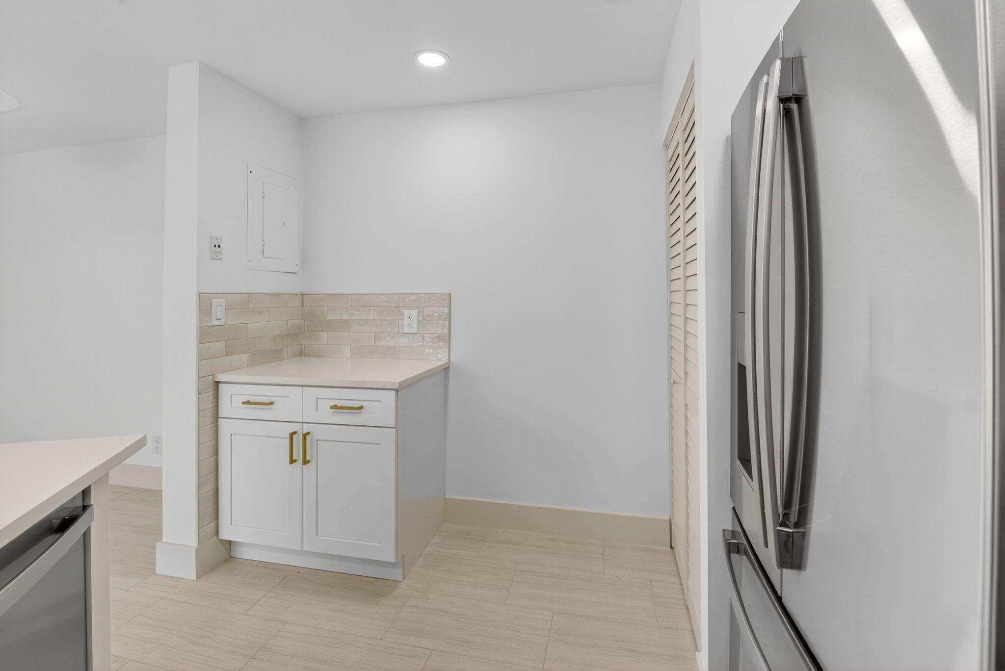 Evergreen Condo - Residential