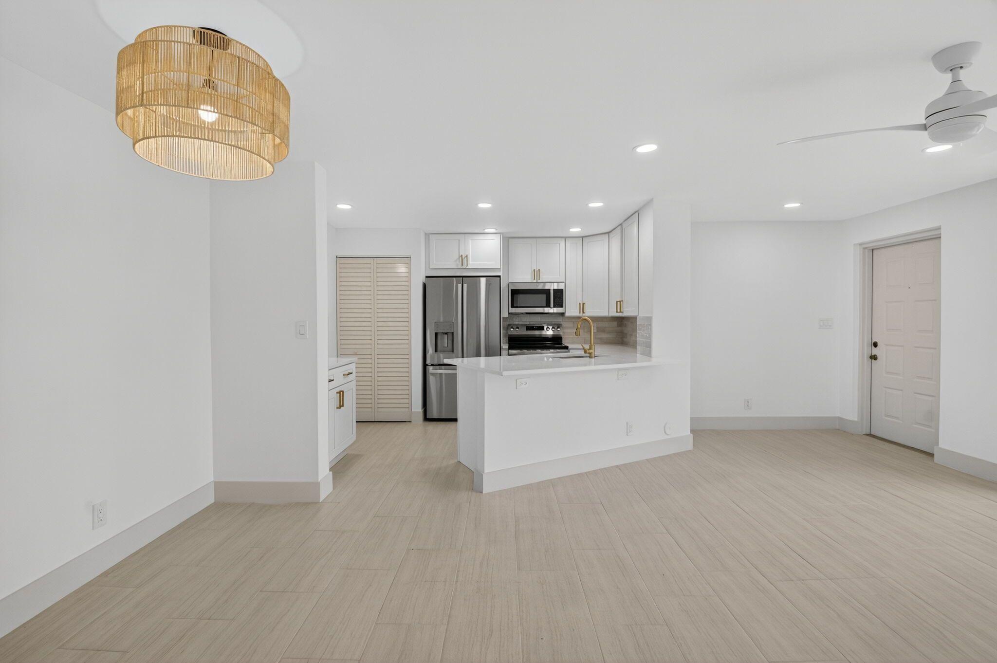 Evergreen Condo - Residential