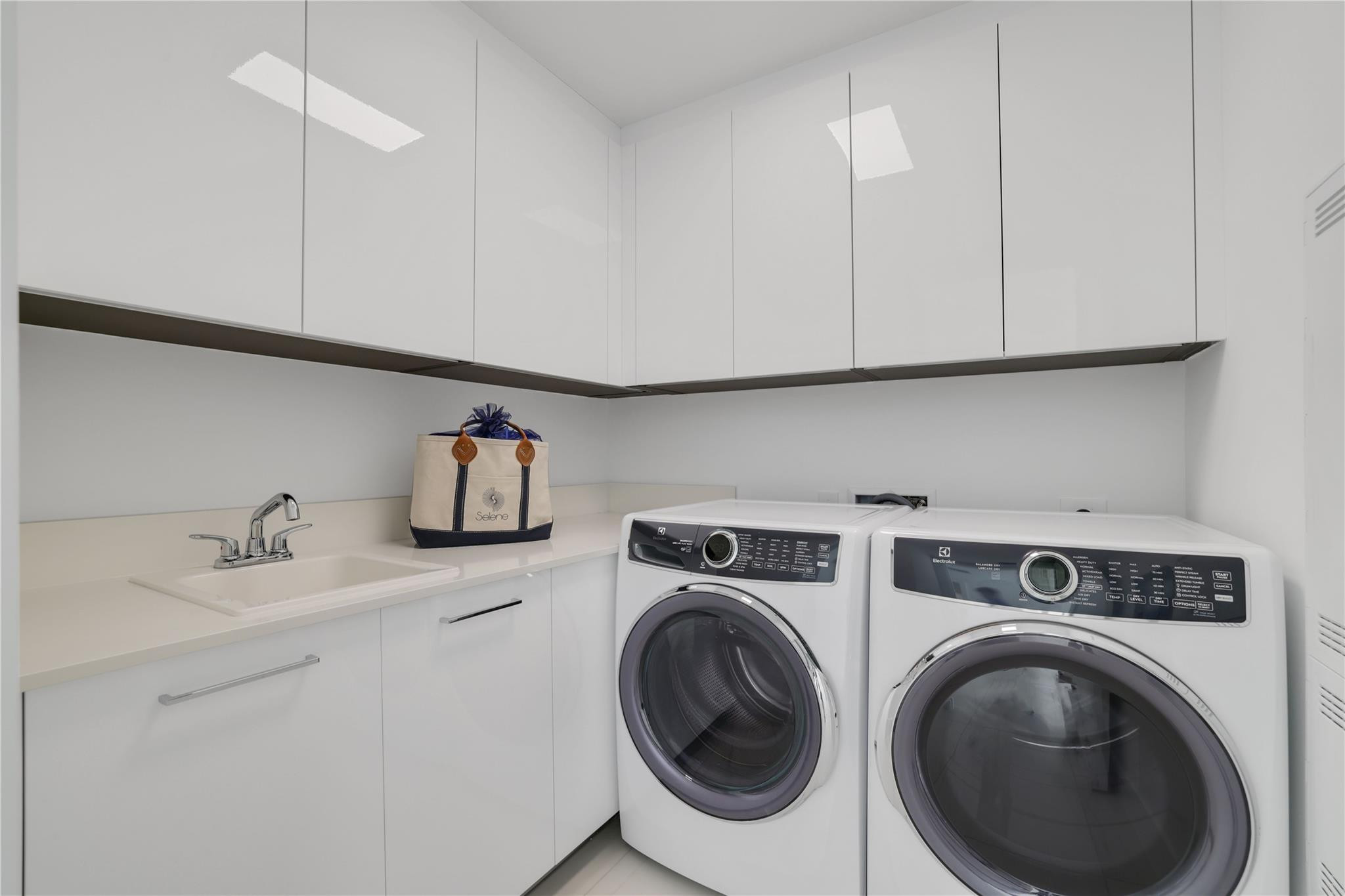 Selene Oceanfront - Residential