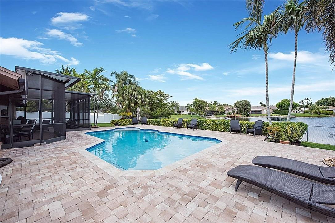 Rolling Hills Lake Estate - Residential