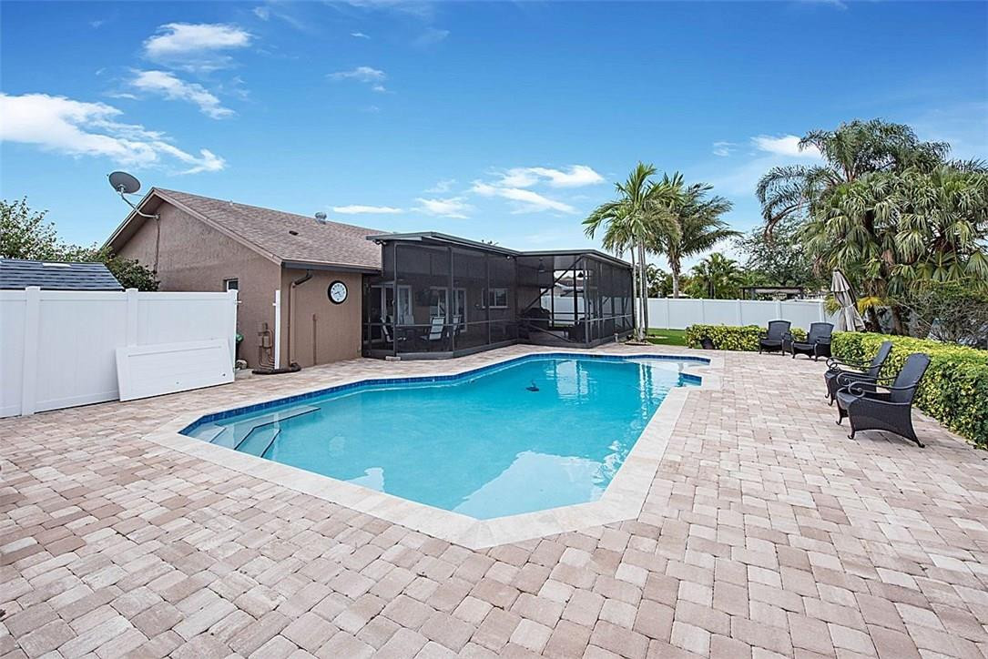 Rolling Hills Lake Estate - Residential
