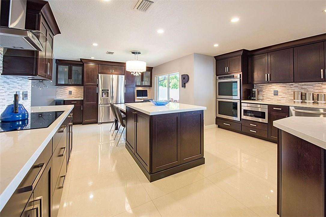 Rolling Hills Lake Estate - Residential