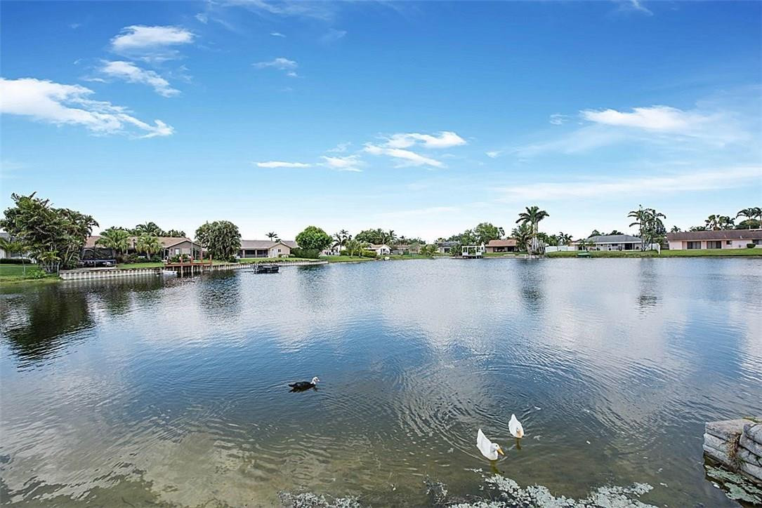 Rolling Hills Lake Estate - Residential