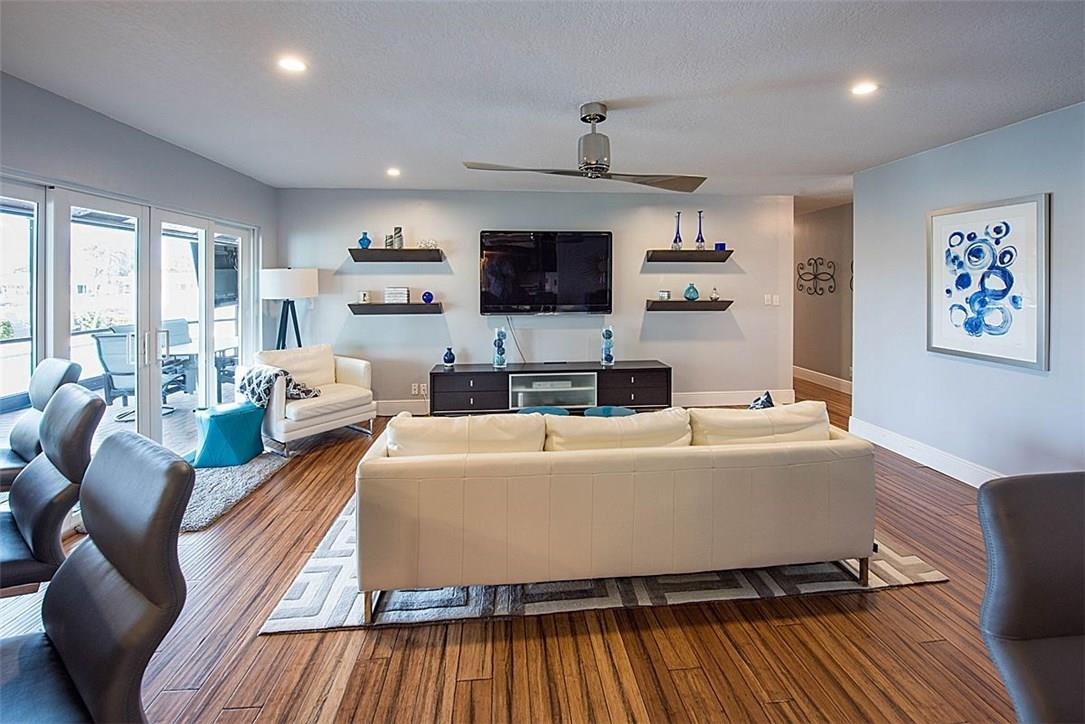 Rolling Hills Lake Estate - Residential
