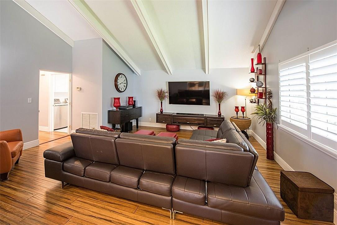Rolling Hills Lake Estate - Residential