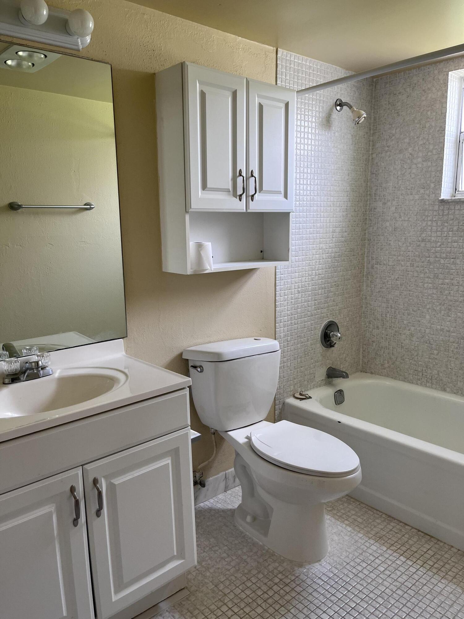 ARROWHEAD CONDO NO IX - Residential