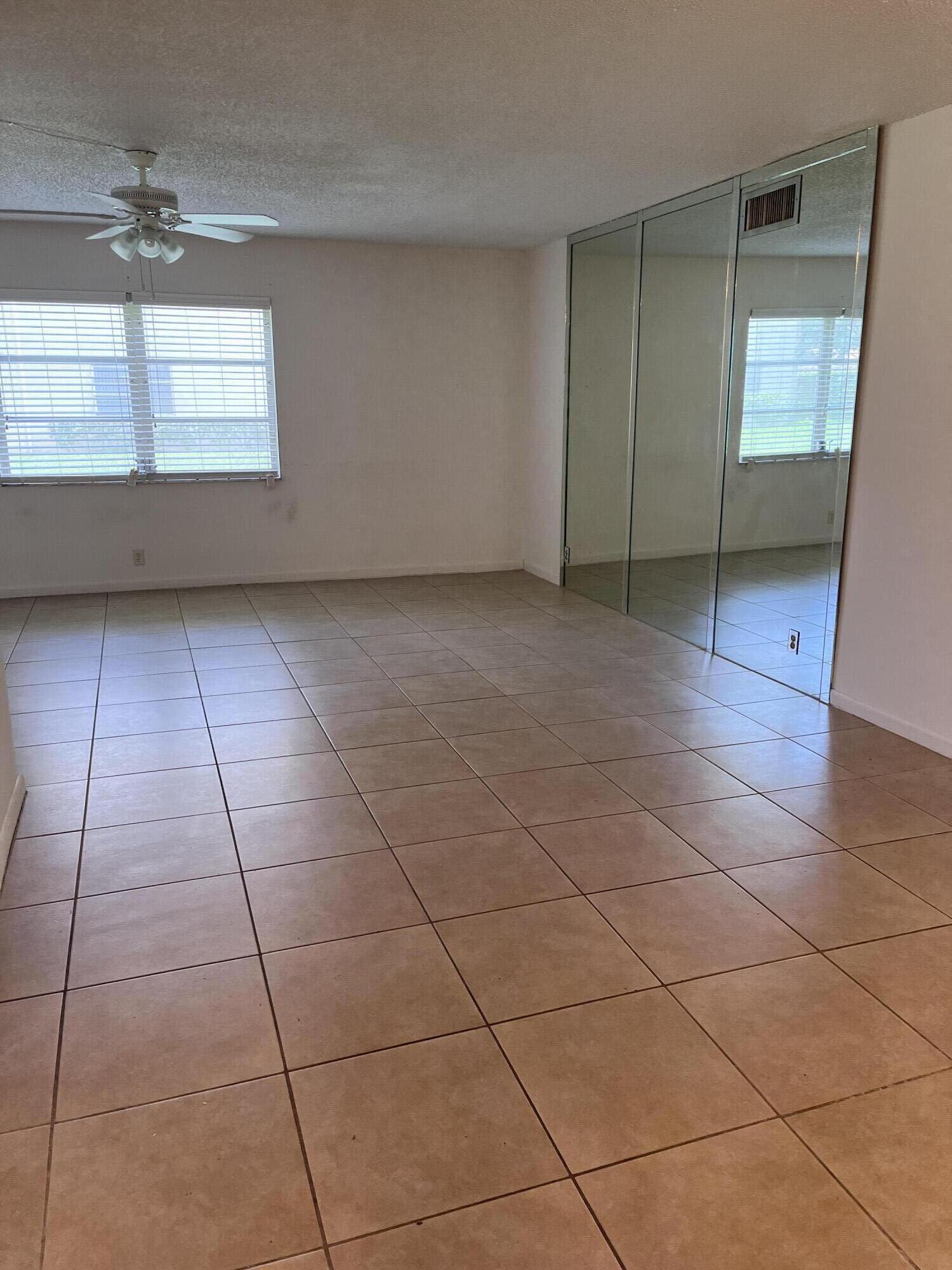 ARROWHEAD CONDO NO IX - Residential