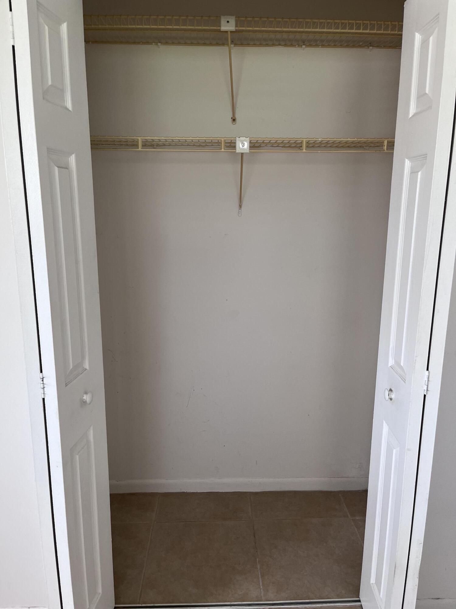 ARROWHEAD CONDO NO IX - Residential