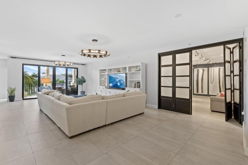 Photo of 1532 SE 12th Street #302, Fort Lauderdale, FL 33316 (MLS # F10528438)