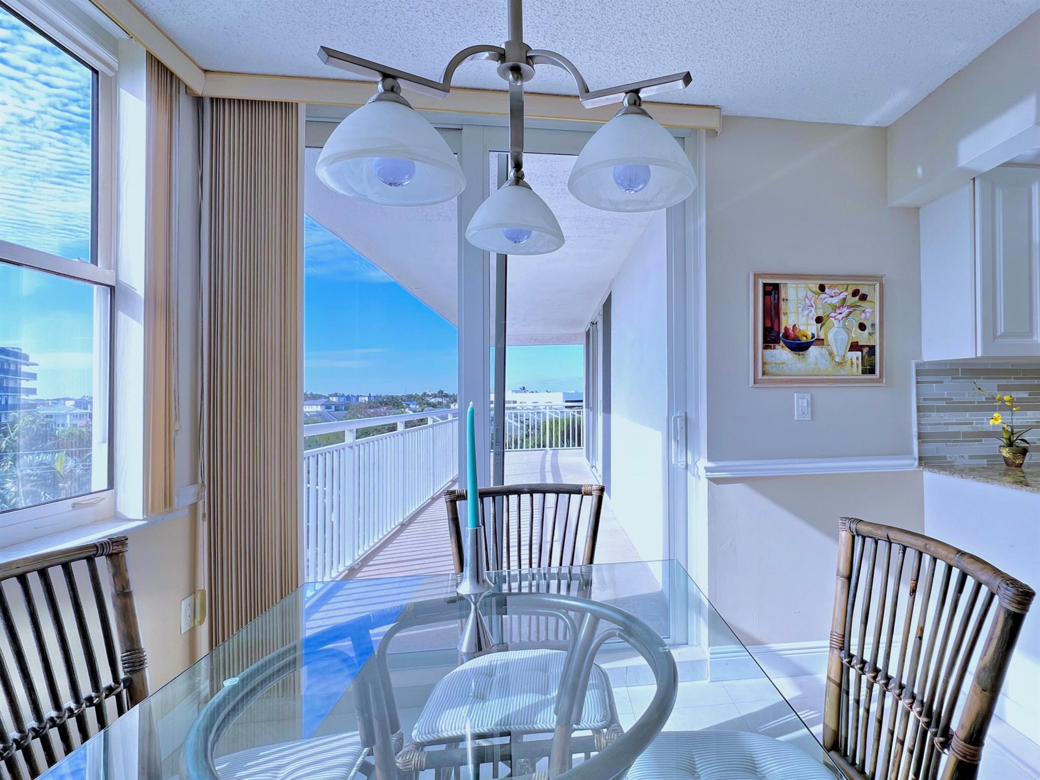 BARCLAY CONDO - Residential
