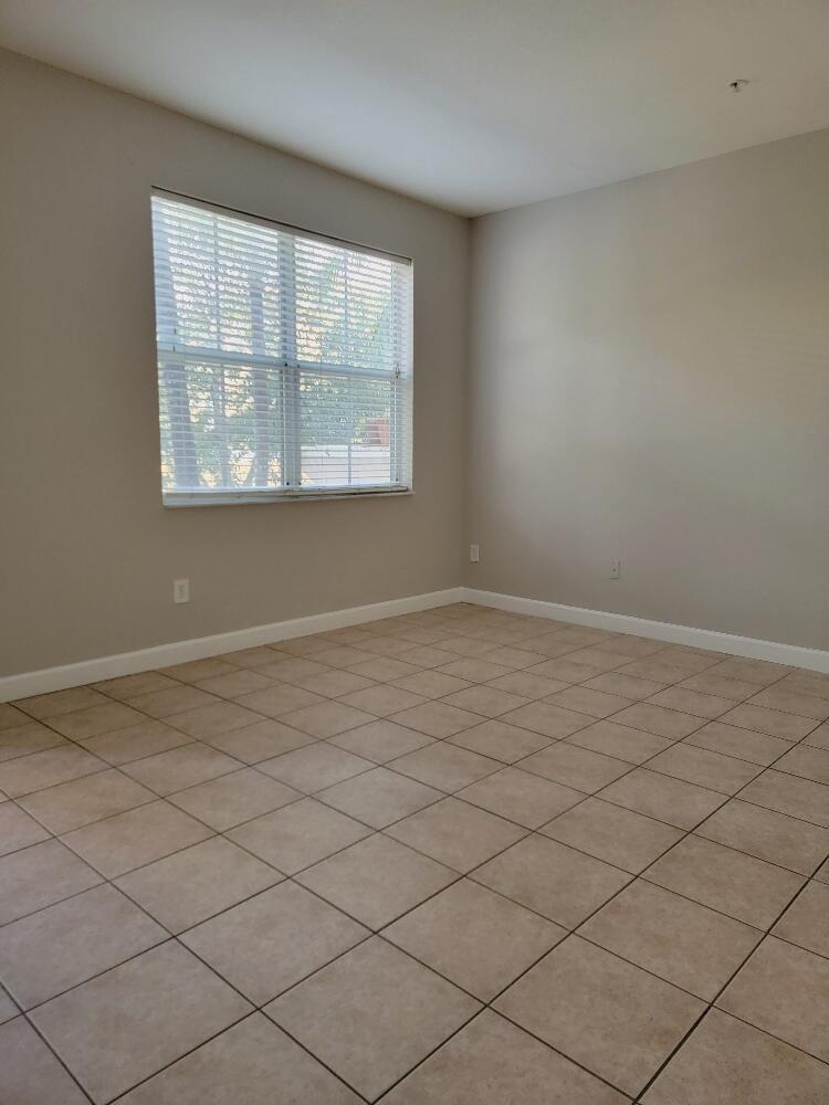 SHOMA TOWNHOMES AT ROYAL - Residential Lease