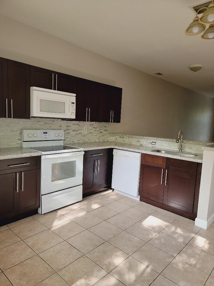 SHOMA TOWNHOMES AT ROYAL - Residential Lease