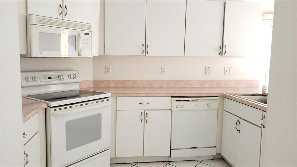 WELLINGTONS EDGE - Residential