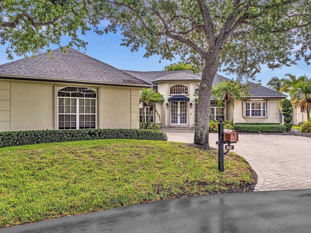 Photo of 8941 SW 8th Street, Plantation, FL 33324 (MLS # F10459816)