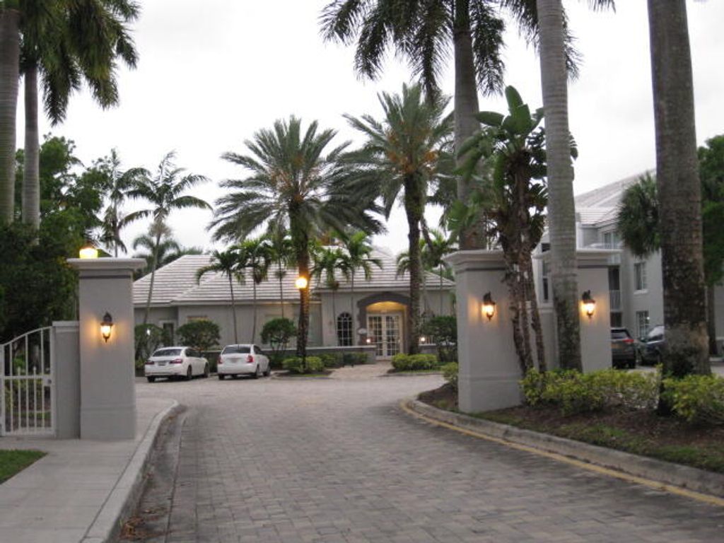 Photo of 620 SW 111th Avenue #103, Pembroke Pines, FL 33025 (MLS # B26057280)