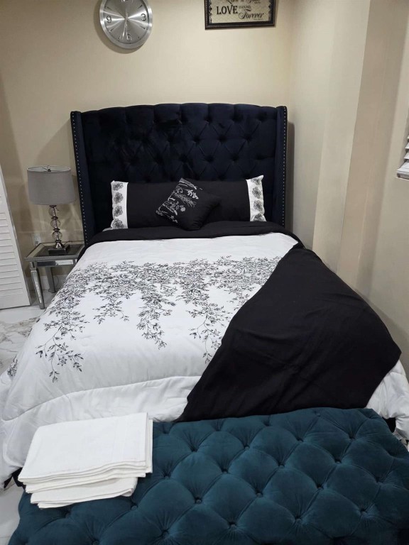 SUNRISE GOLF VILLAGE 3RD - Residential Lease