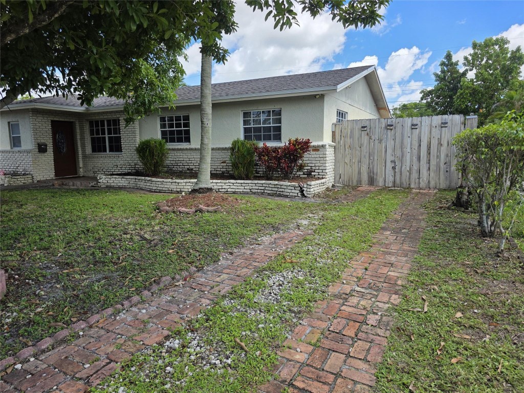 SUNRISE GOLF VILLAGE 3RD - Residential Lease