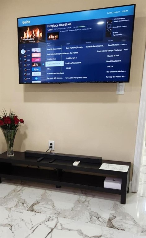 SUNRISE GOLF VILLAGE 3RD - Residential Lease