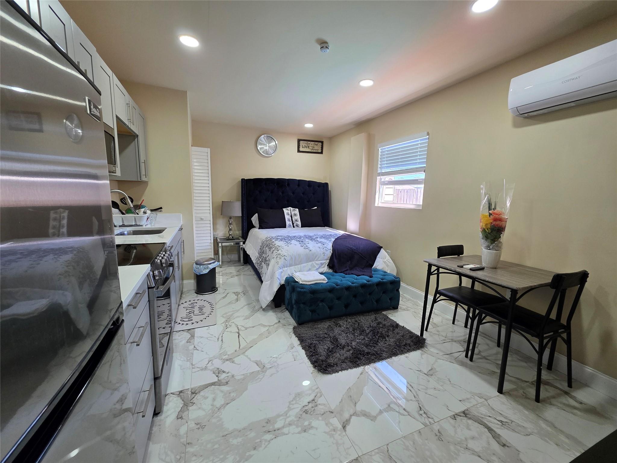 SUNRISE GOLF VILLAGE 3RD - Residential Lease