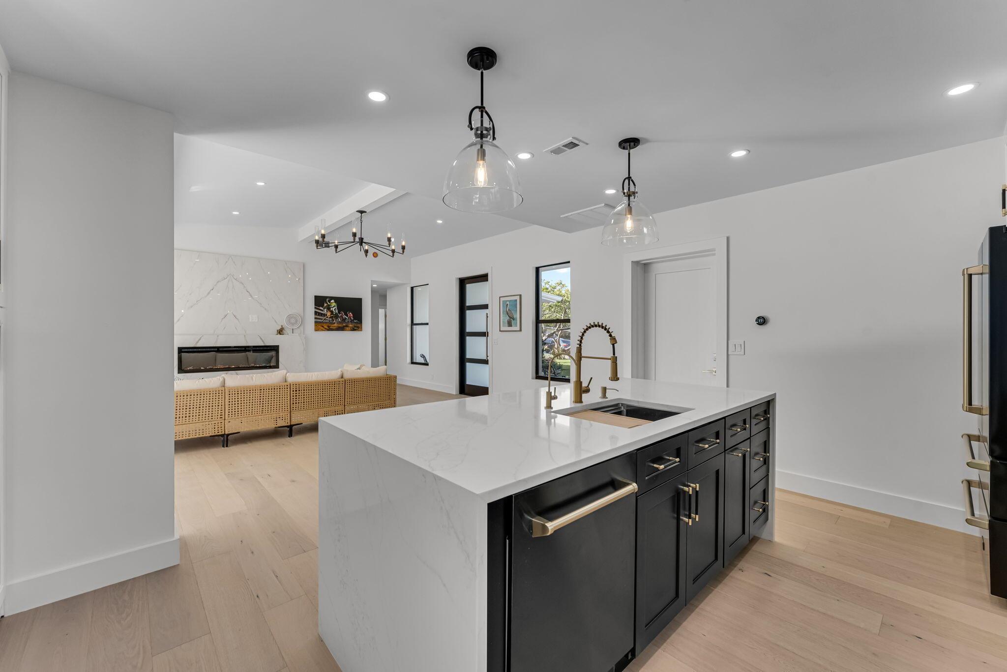 CHEVY CHASE - Residential