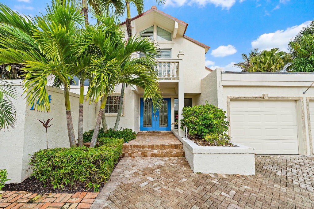 Photo of 104 W Spearfish Lane, Jupiter, FL 33477 (MLS # B26024893)