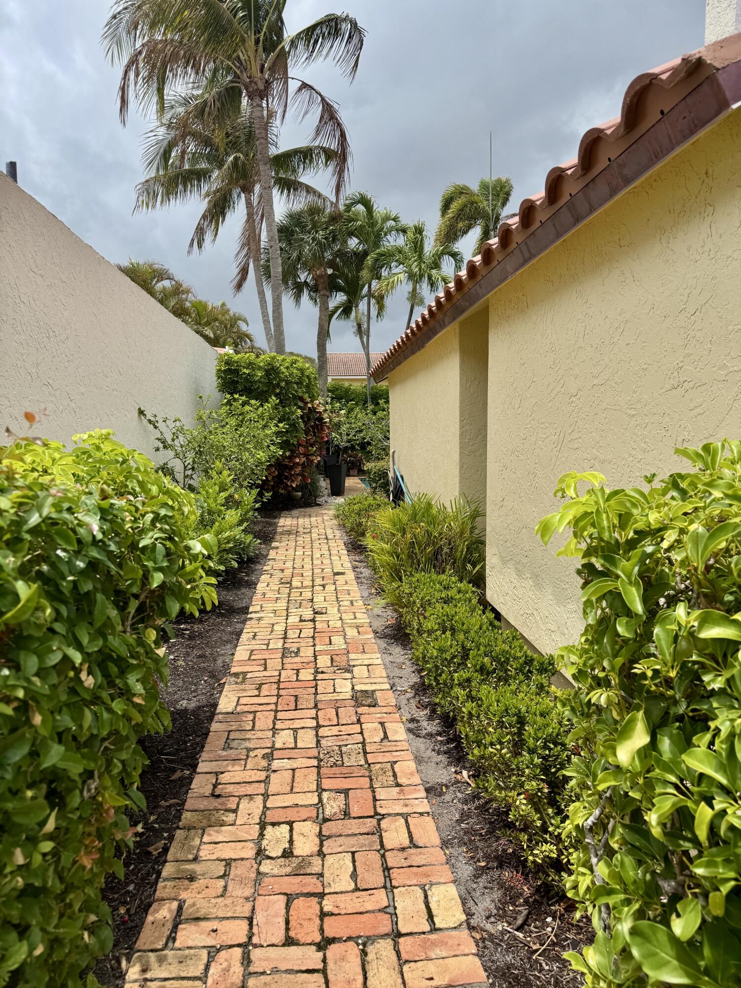 OCEAN WALK PLACE - Residential Lease