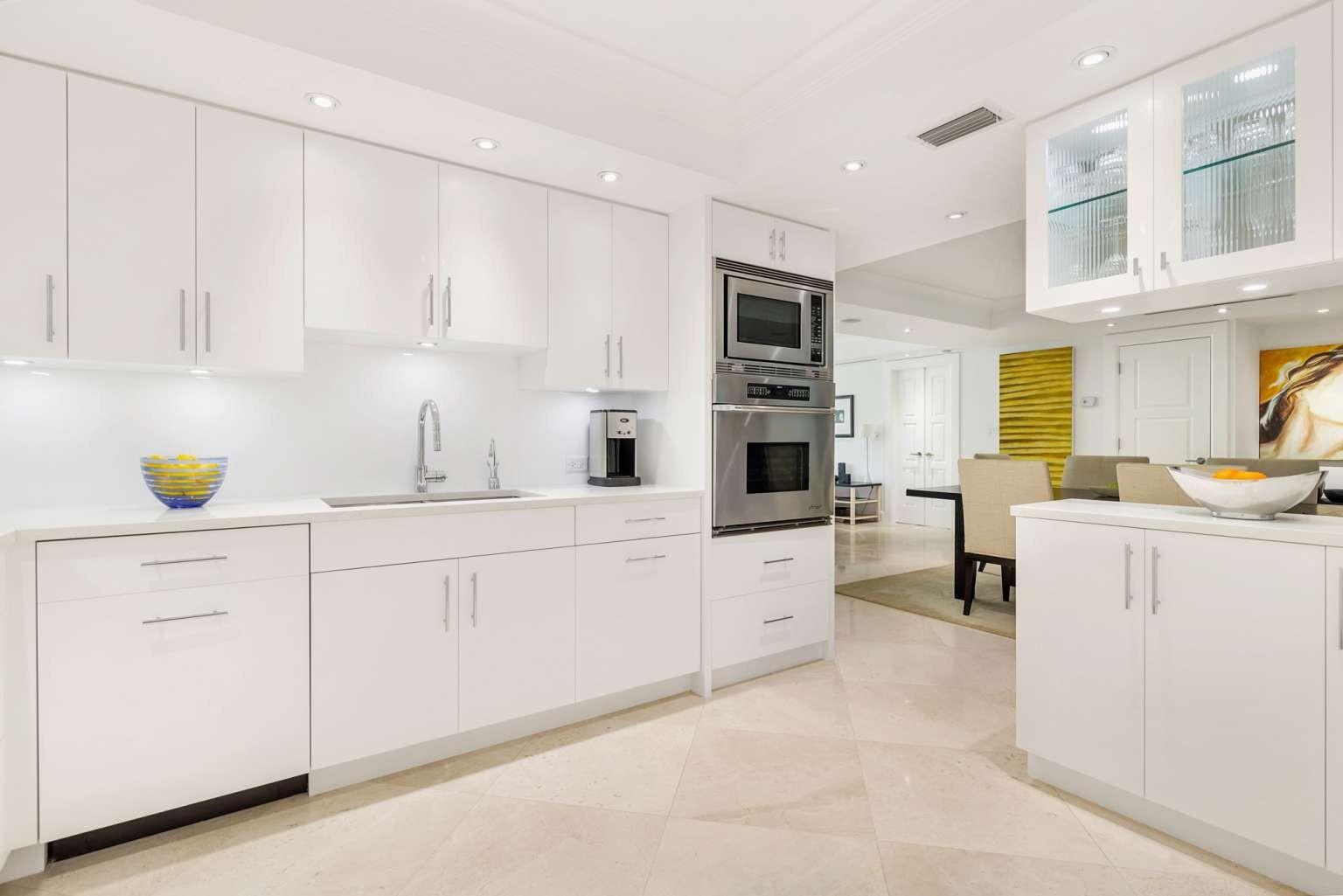 TWENTY SIX HUNDRED COND - Residential