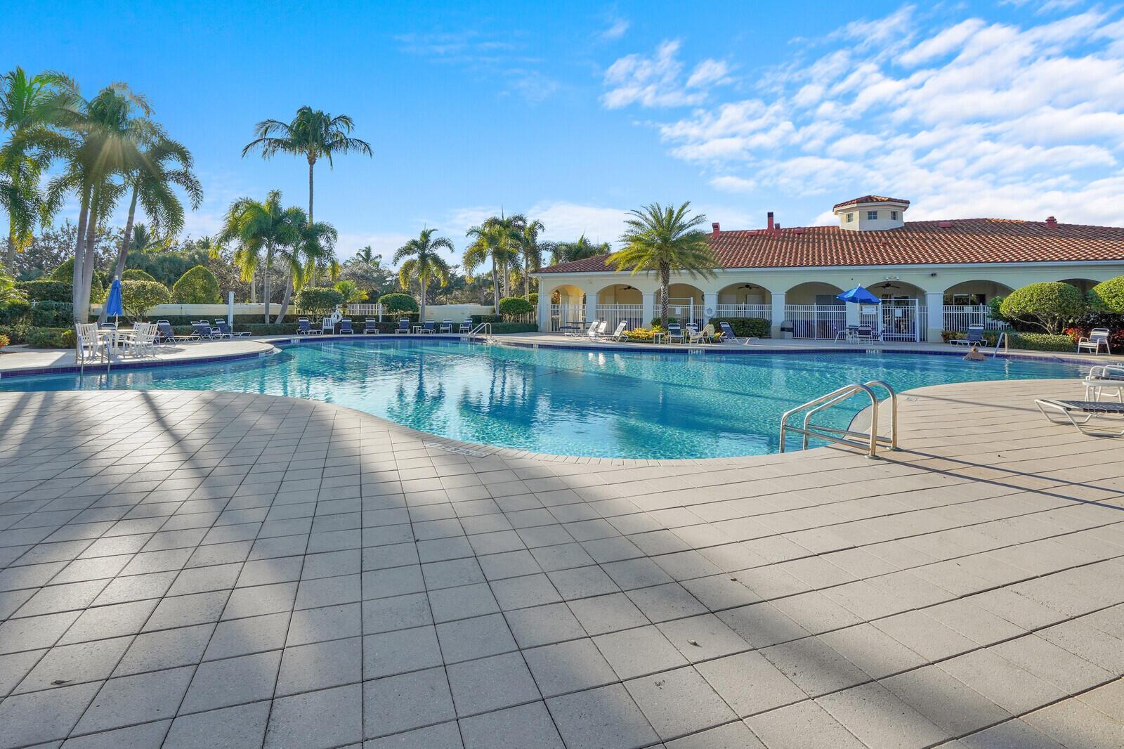 VILLAGEWALK OF WELLINGTON - Residential