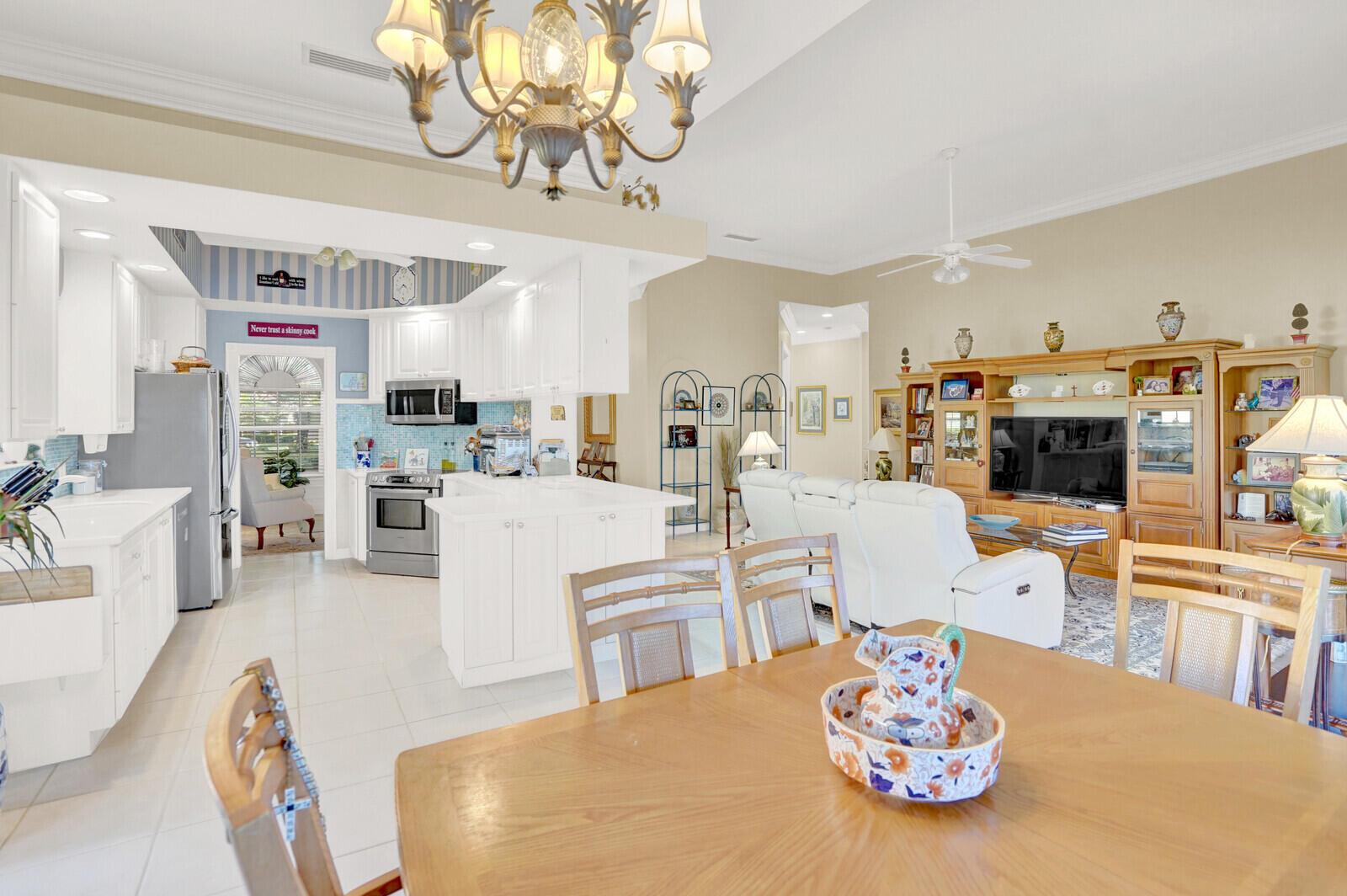 VILLAGEWALK OF WELLINGTON - Residential