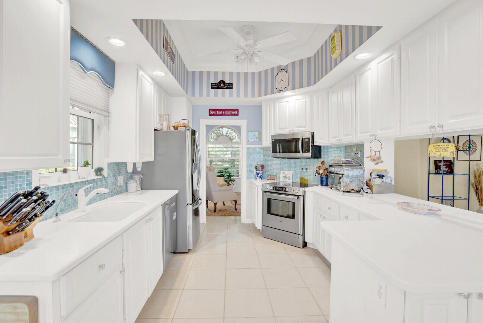 VILLAGEWALK OF WELLINGTON - Residential