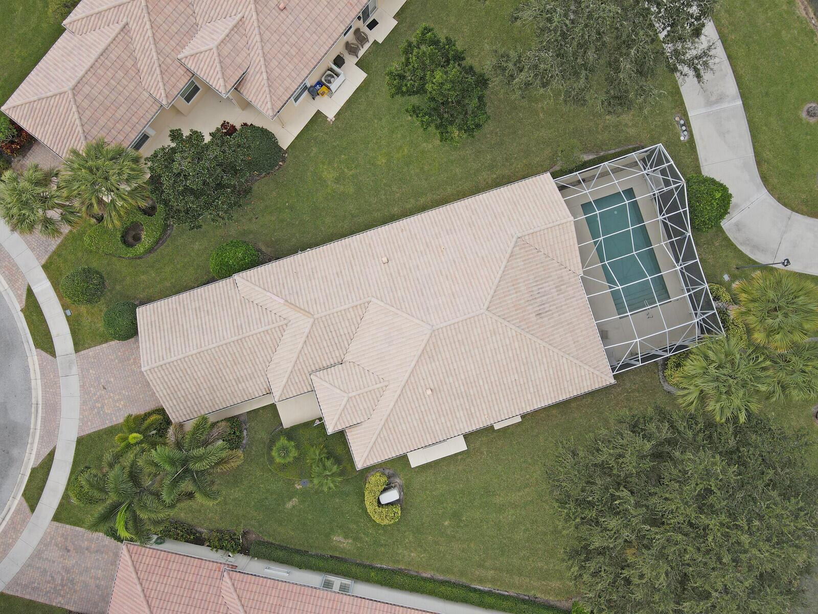 VILLAGEWALK OF WELLINGTON - Residential