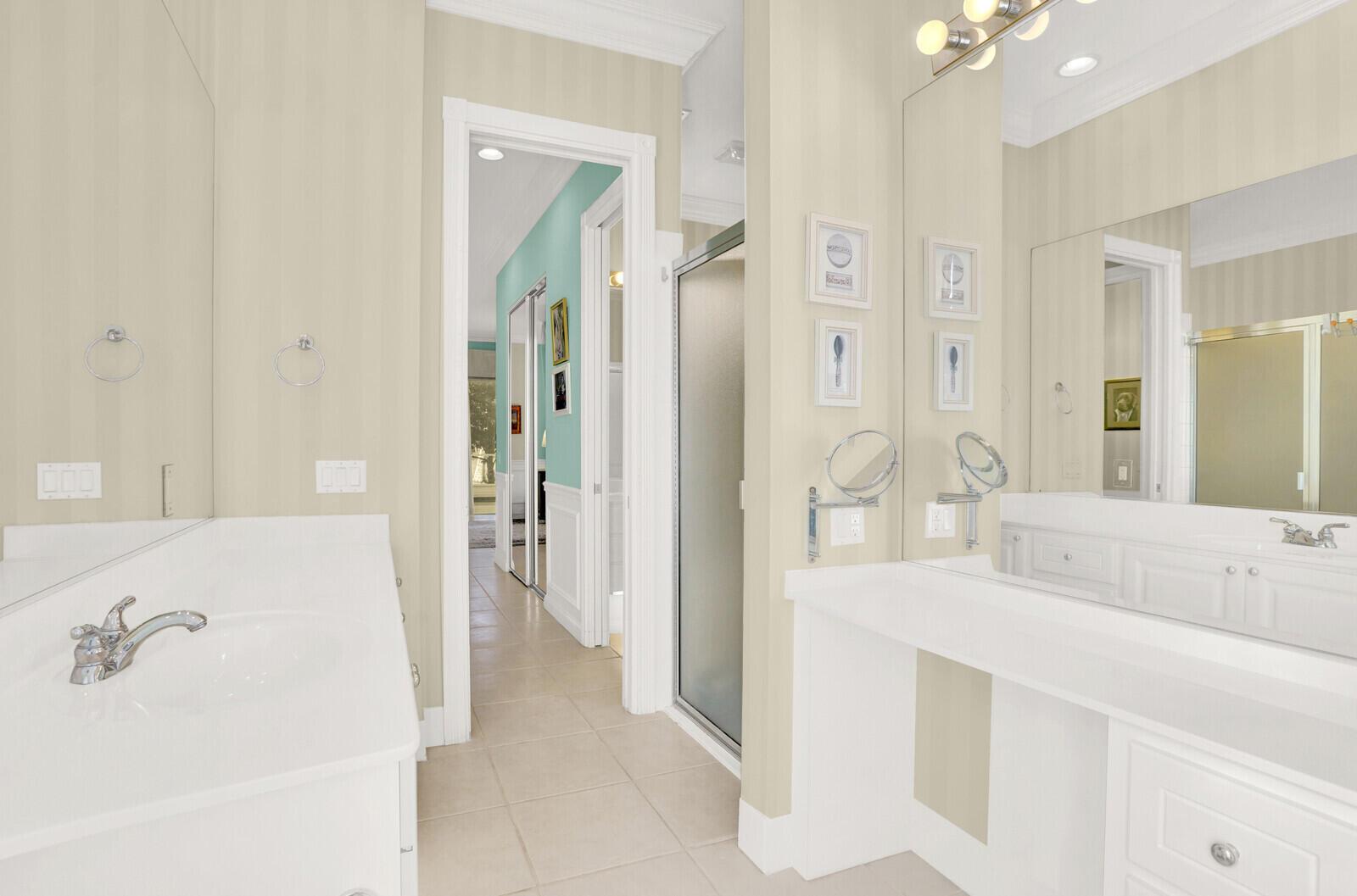 VILLAGEWALK OF WELLINGTON - Residential