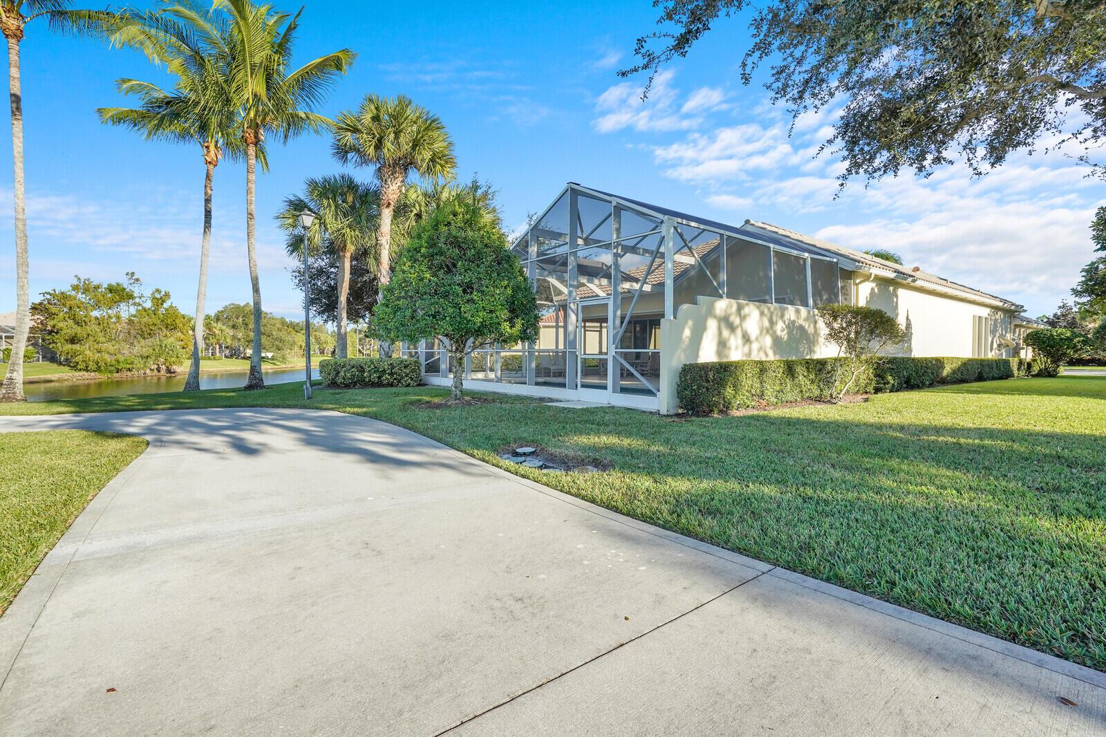 VILLAGEWALK OF WELLINGTON - Residential