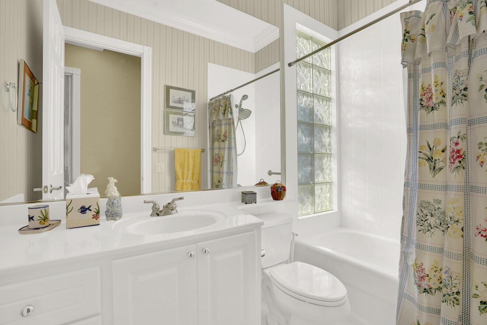 VILLAGEWALK OF WELLINGTON - Residential