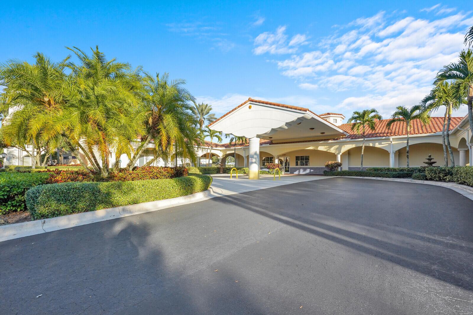 VILLAGEWALK OF WELLINGTON - Residential