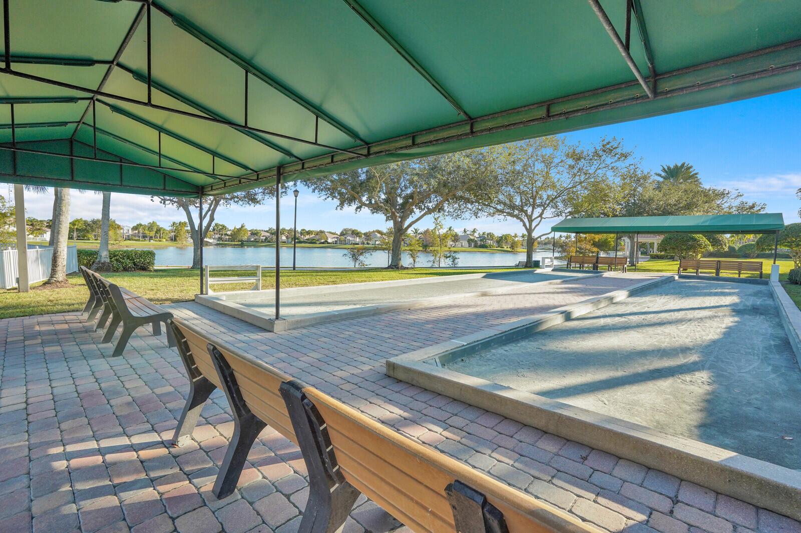 VILLAGEWALK OF WELLINGTON - Residential