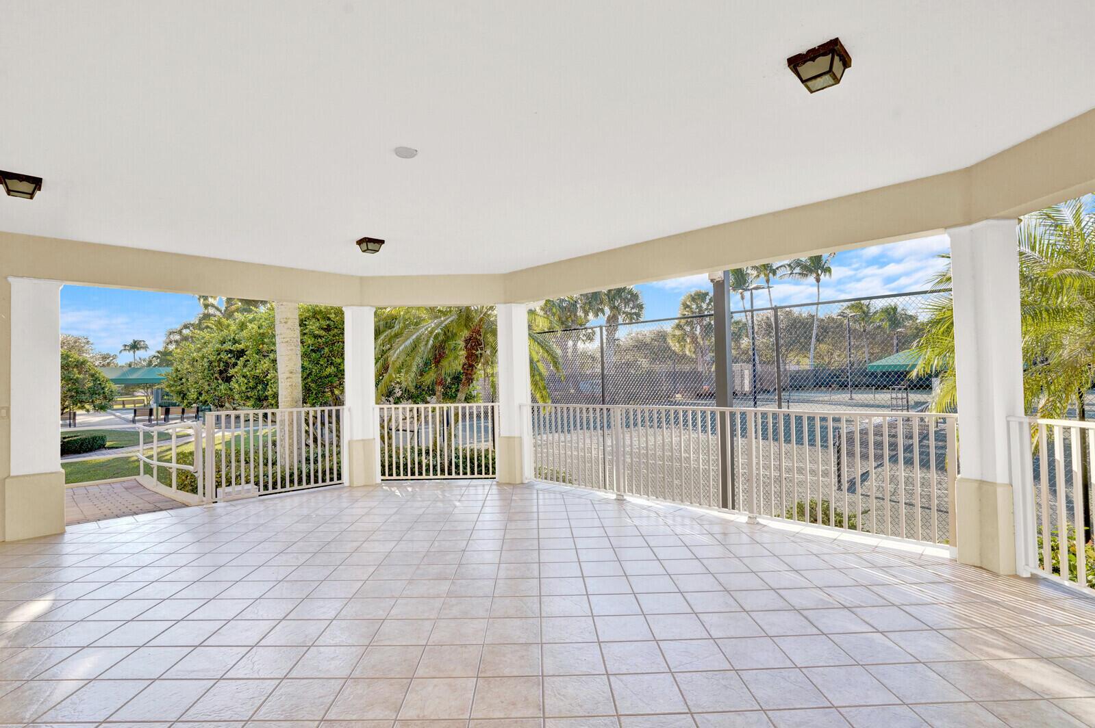 VILLAGEWALK OF WELLINGTON - Residential