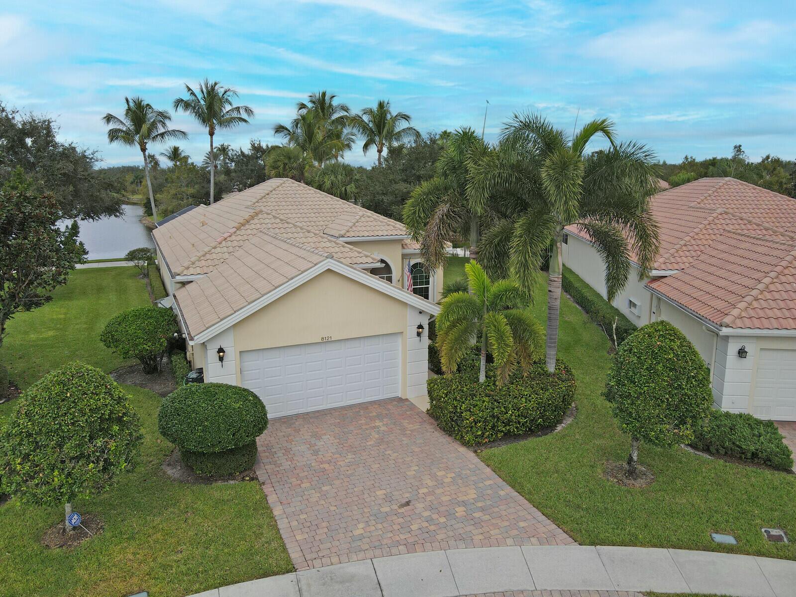 VILLAGEWALK OF WELLINGTON - Residential