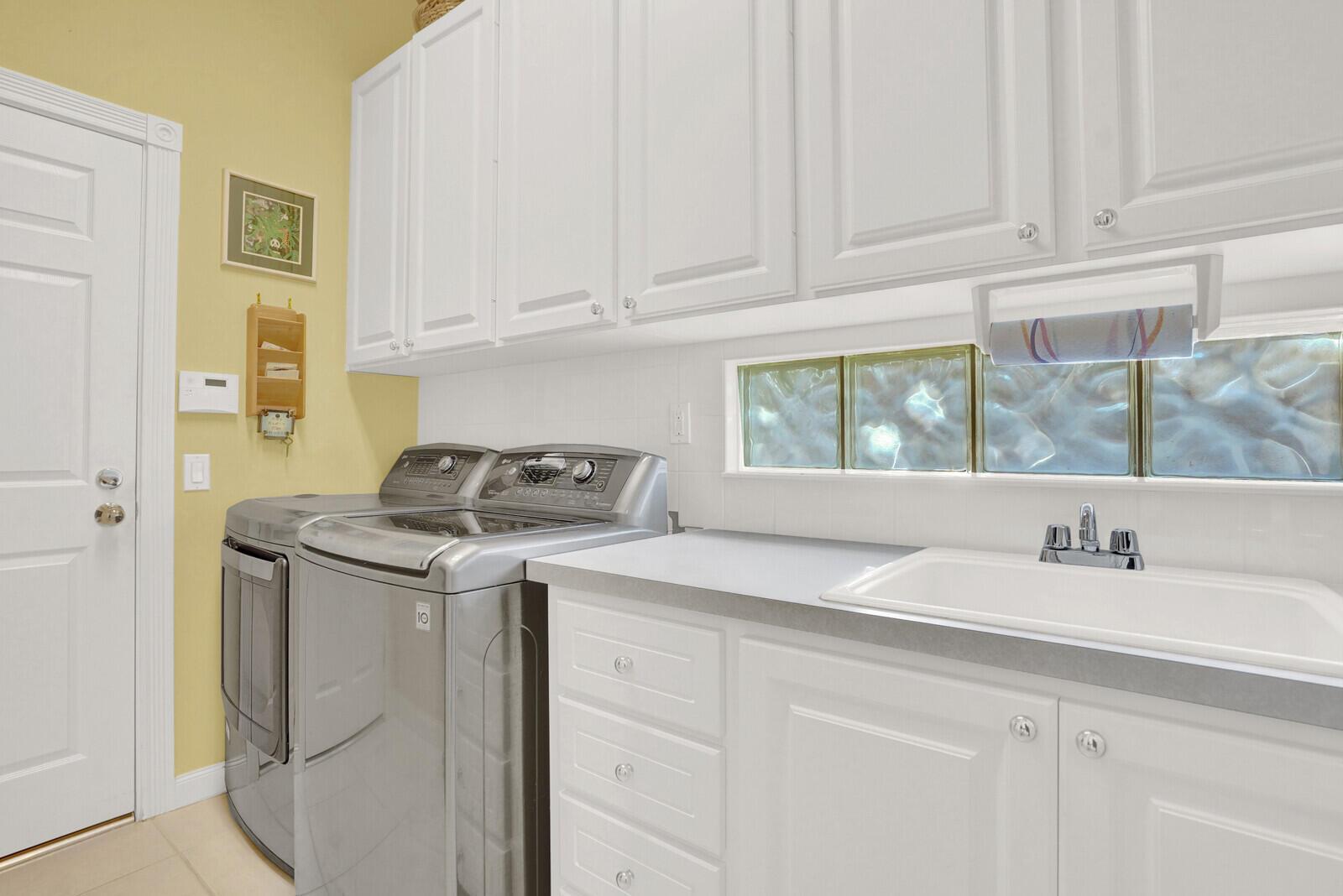 VILLAGEWALK OF WELLINGTON - Residential