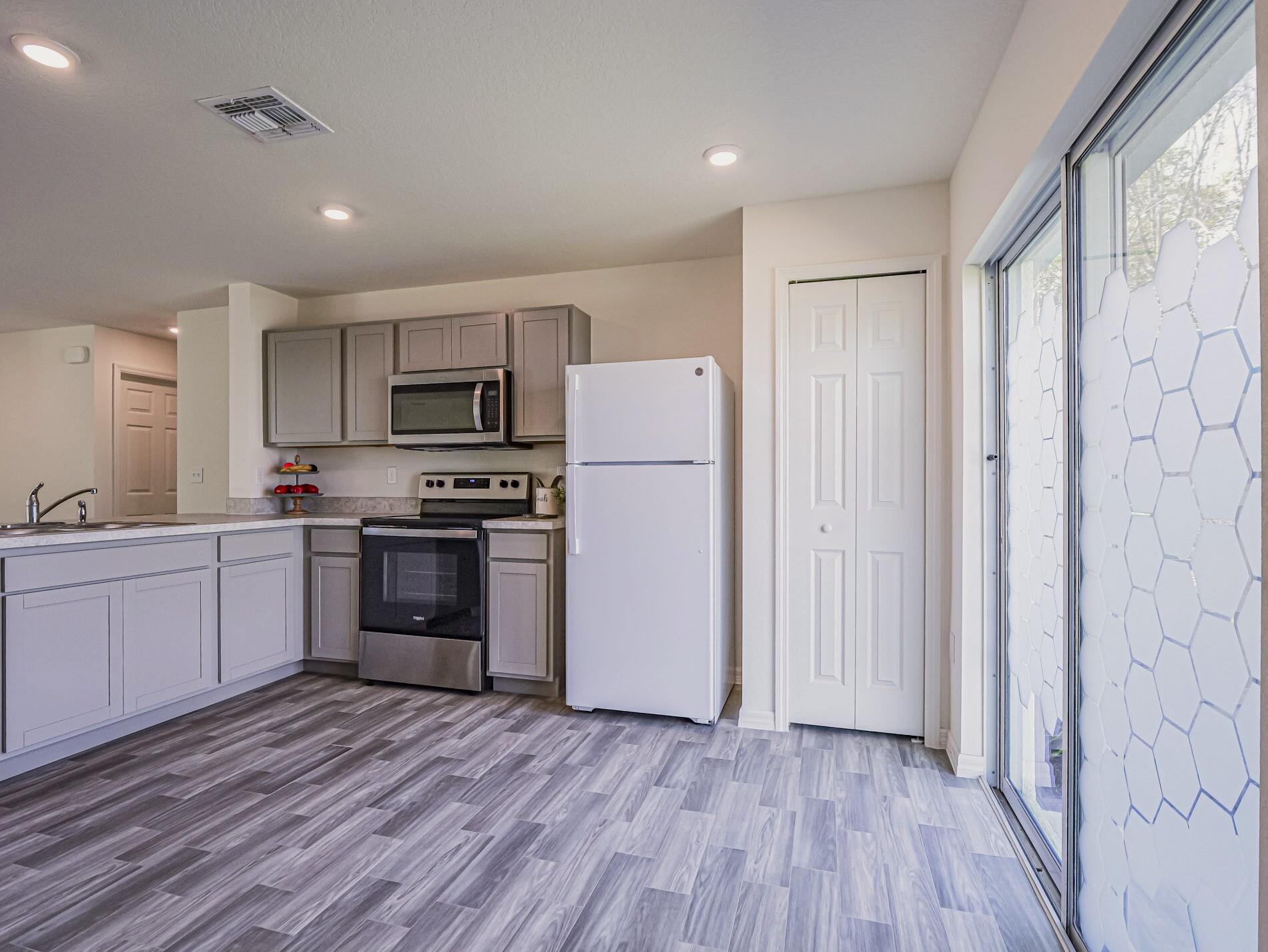 SEBASTIAN HIGHLANDS UNIT 2 - Residential