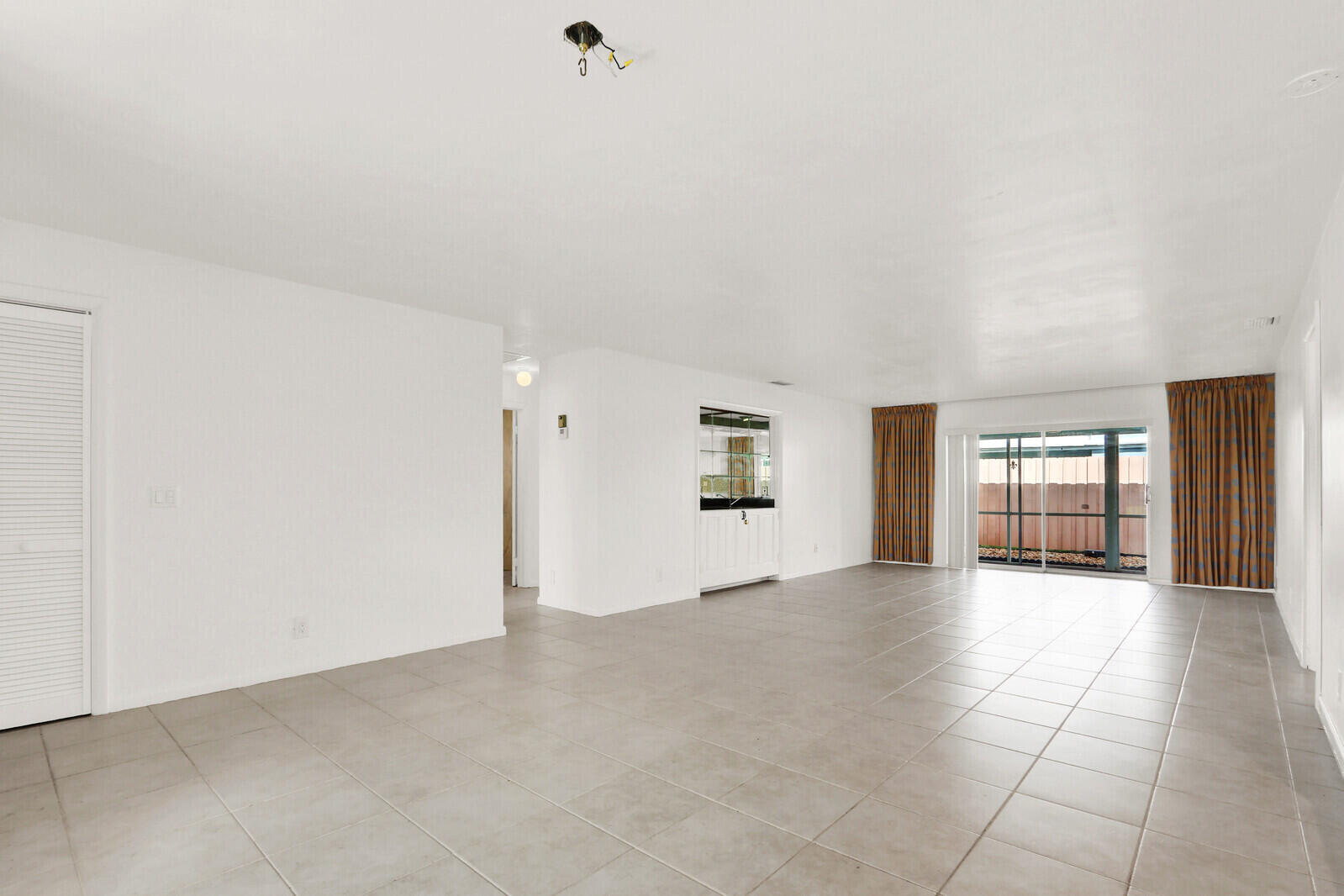 HUNT CLUB COLONY (AKA JUPITER/TEQUESTA HUNT CLUB C - Residential