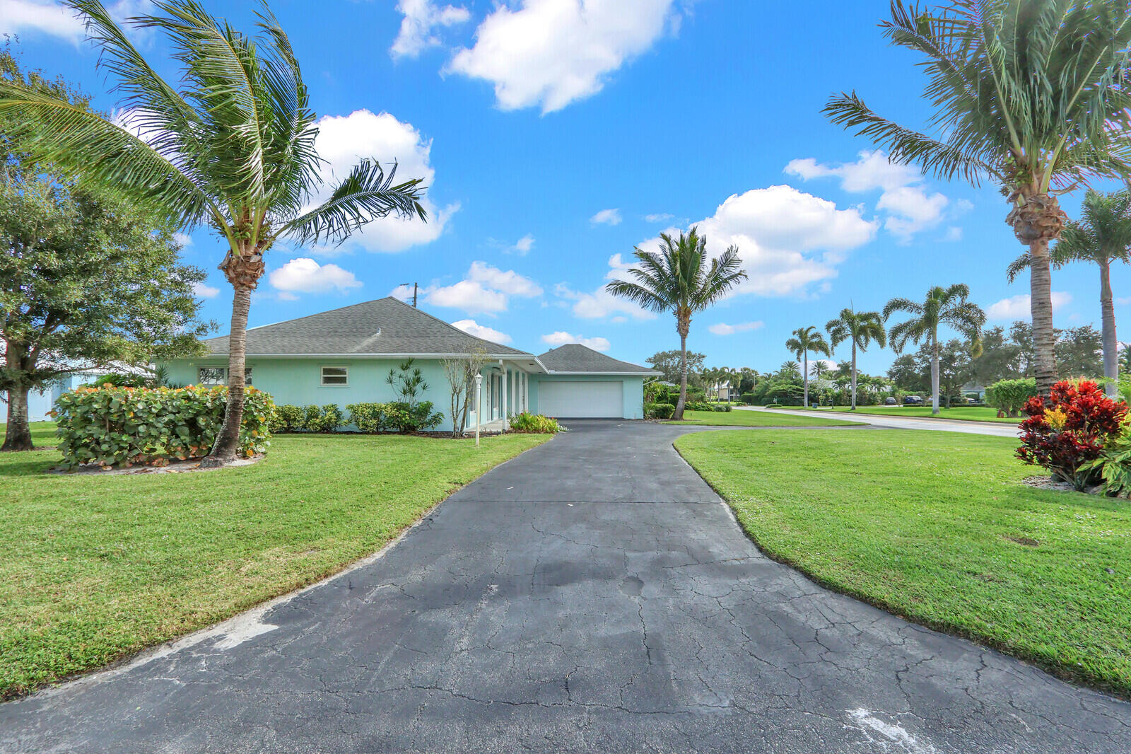 HUNT CLUB COLONY (AKA JUPITER/TEQUESTA HUNT CLUB C - Residential