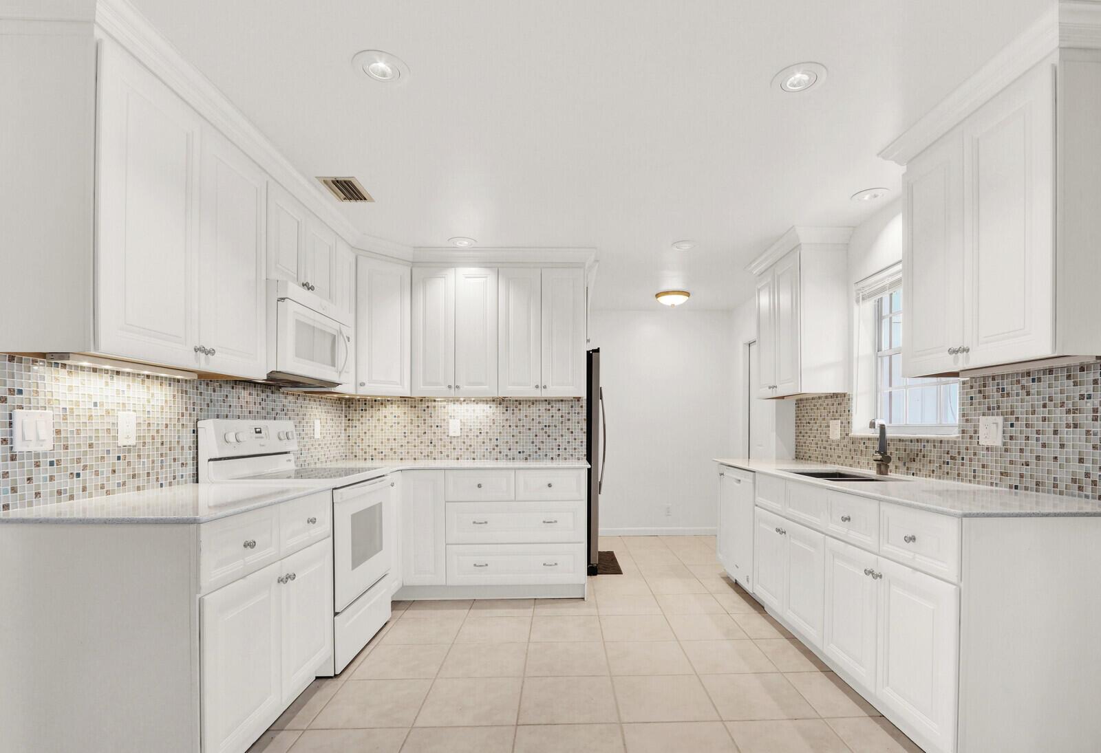 HUNT CLUB COLONY (AKA JUP - Residential