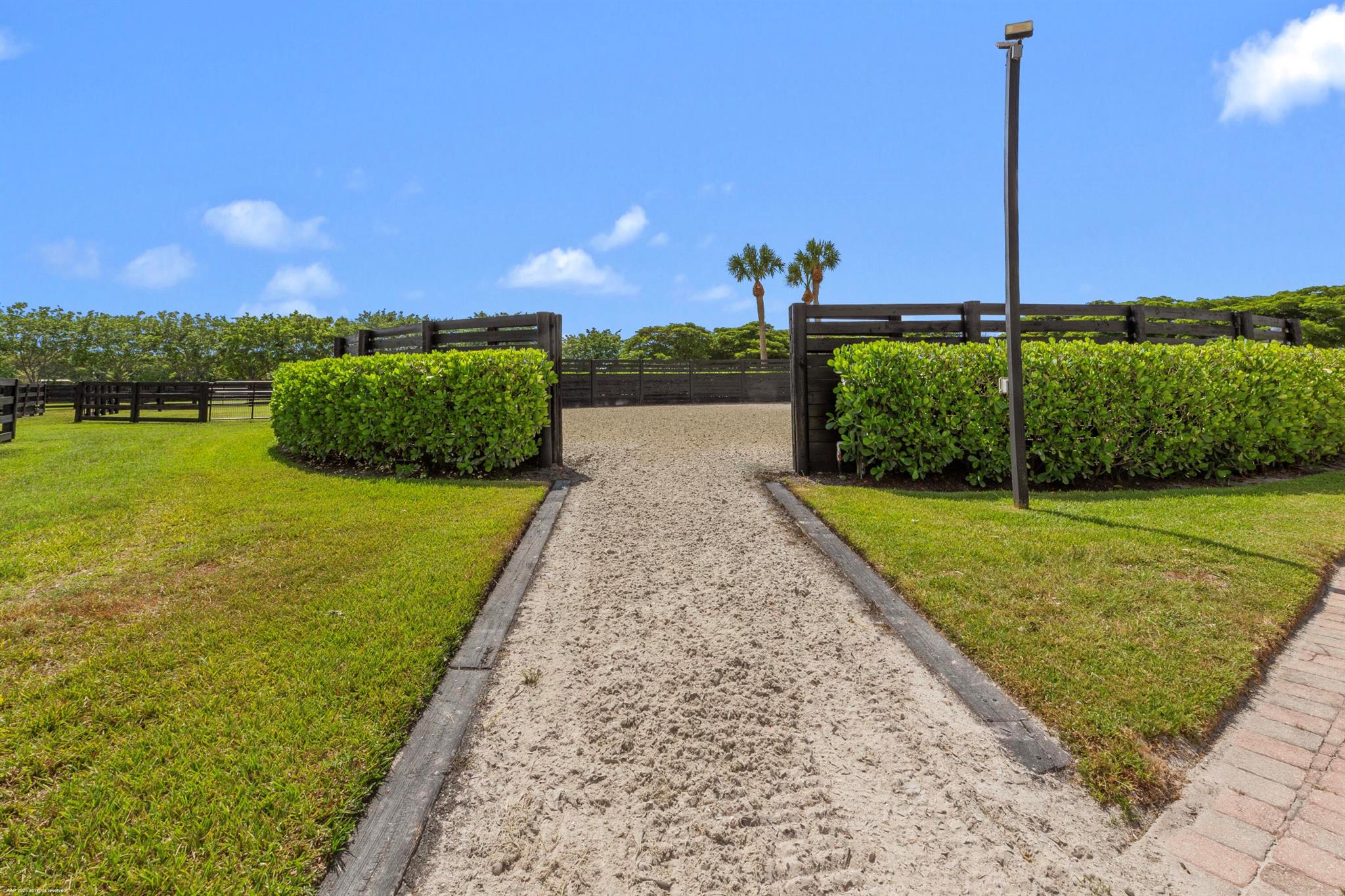 GRAND PRIX FARMS - Residential