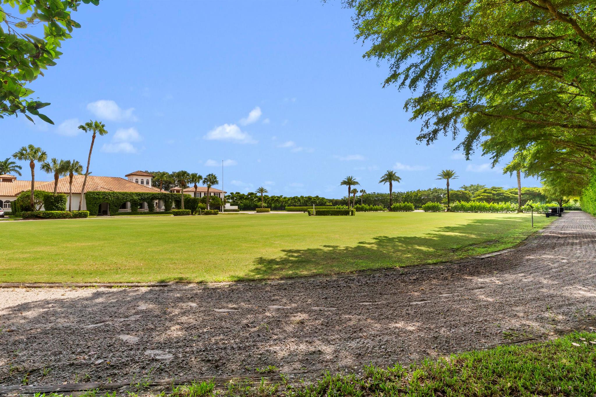GRAND PRIX FARMS - Residential