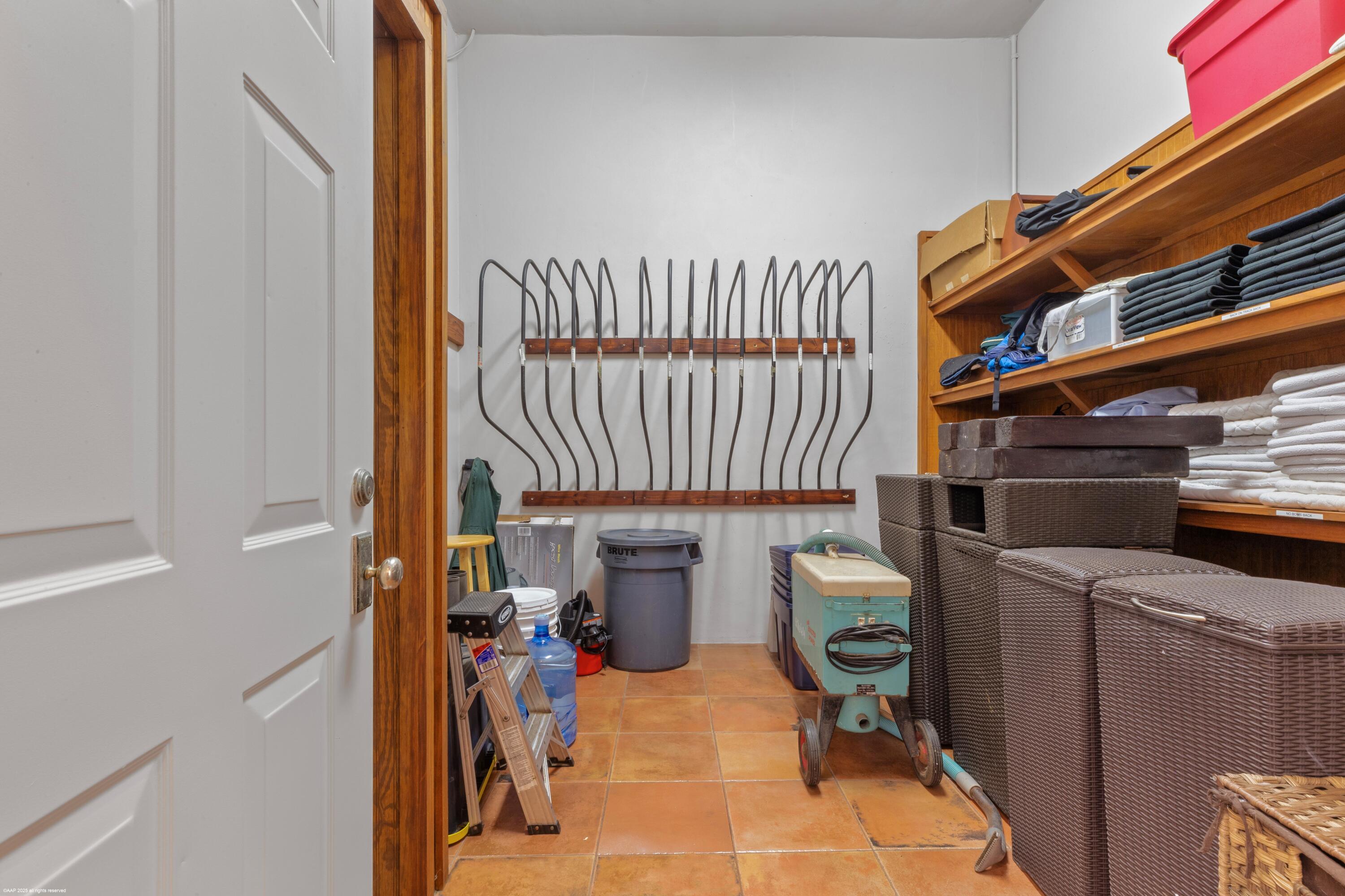 GRAND PRIX FARMS - Residential