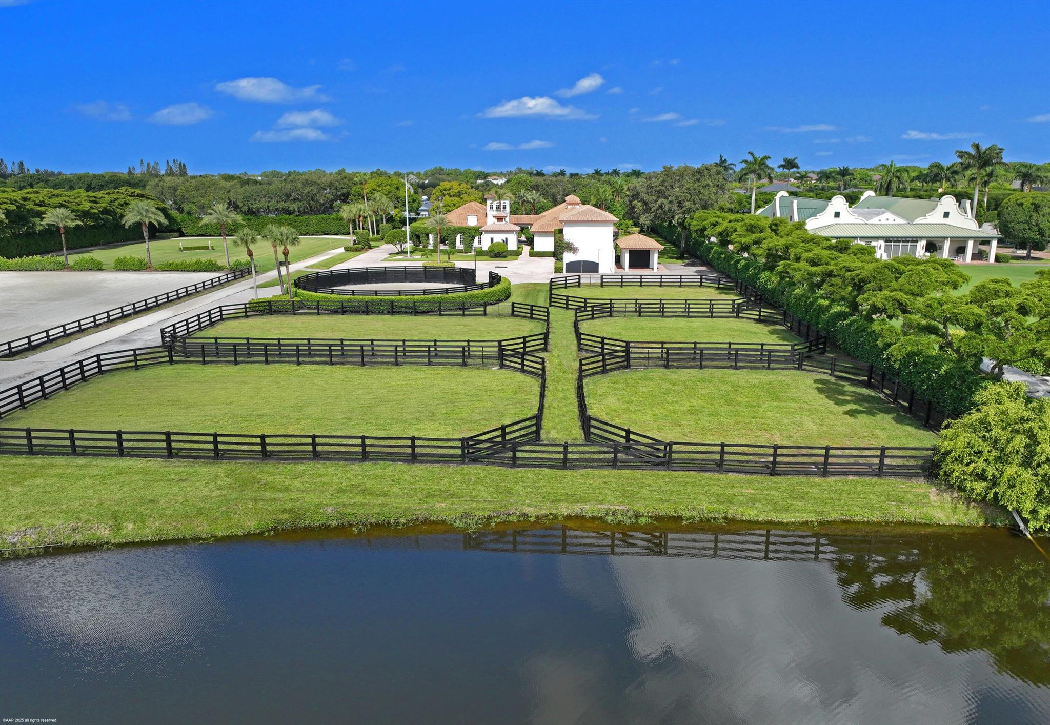 GRAND PRIX FARMS - Residential