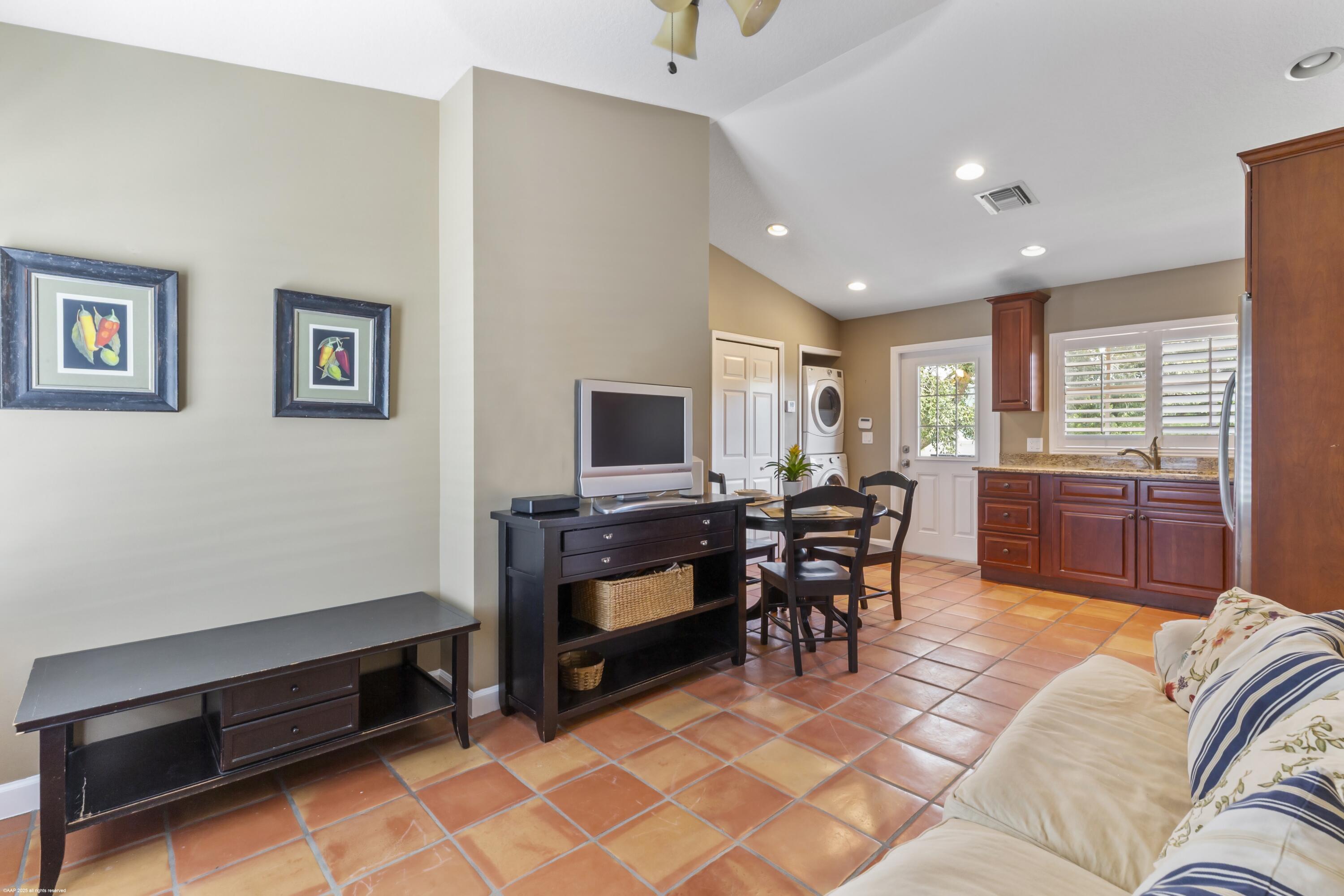 GRAND PRIX FARMS - Residential