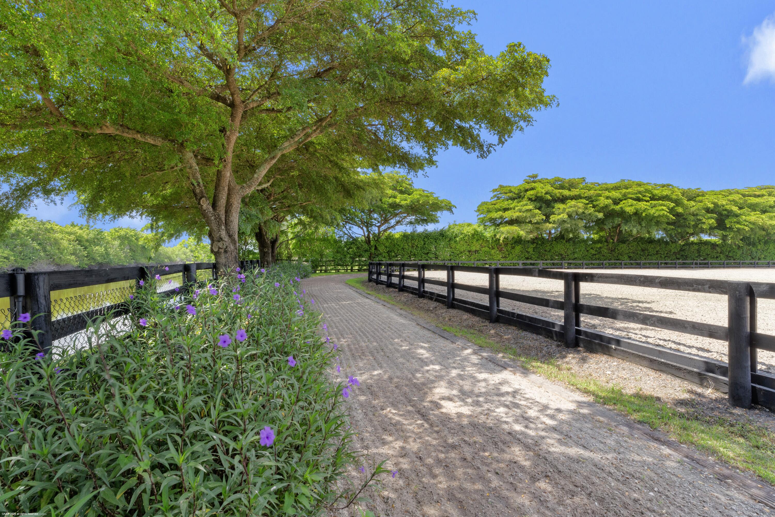 GRAND PRIX FARMS - Residential